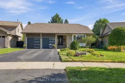 2390 Sinclair Circle, Burlington, On L7p 3c3