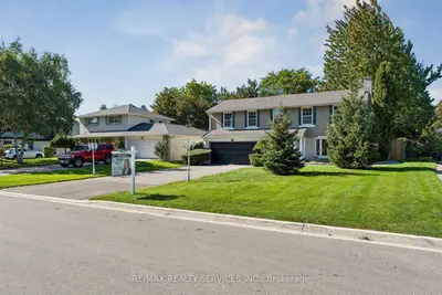 16 Malvern Court, Brampton, On L6w 1h1