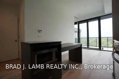 7 Smith Crescent 802, Toronto, On M8z 0g3