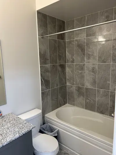 31 Hallaran Road Bsmt, Oakville, On L6h 0z8