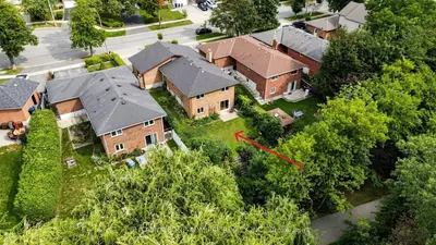 27 Warlingham Court, Toronto, On M9c 3k2