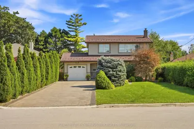 3415 Schomberg Avenue, Mississauga, On L4y 2p5