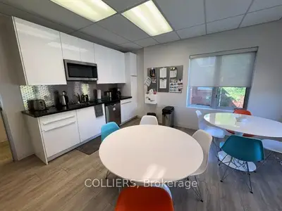 5399 Eglinton Avenue W 214, Toronto, On M9c 5k6
