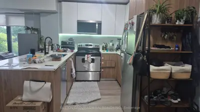 293 Viewmount Avenue 302, Toronto, On M6b 3h8