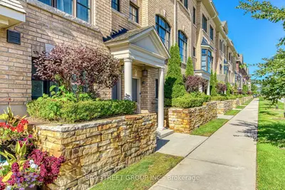 2172 Trafalgar Road #14, Oakville, On L6h 0n3