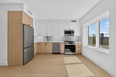 6 Kirknewton Road, Toronto, On M6e 3y1
