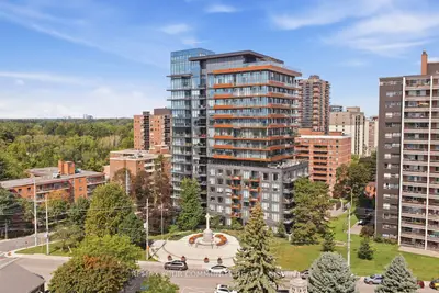 21 E Park Street E 906, Mississauga, On L5g 1l7