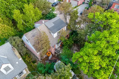 7 Ashbourne Drive, Toronto, On M9b 4h1