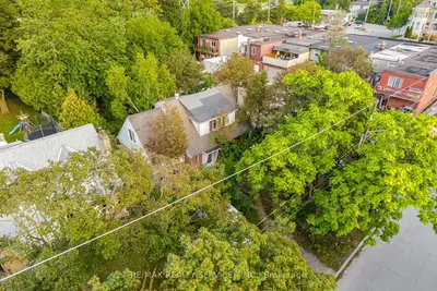 7 Ashbourne Drive, Toronto, On M9b 4h1