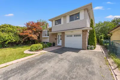 464 Bartley Bull Parkway, Brampton, On L6w 2m8