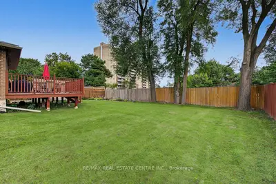 276 Bartley Bull Parkway, Brampton, On L6w 2l3