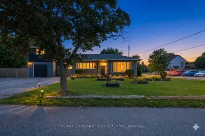 2180 Dixie Road, Mississauga, On L4y 1z3