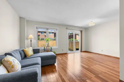 4213 Beacon Lane, Mississauga, On L5c 3v8