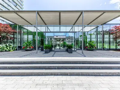 105 The Queensway Avenue 805, Toronto, On M6s 5b5