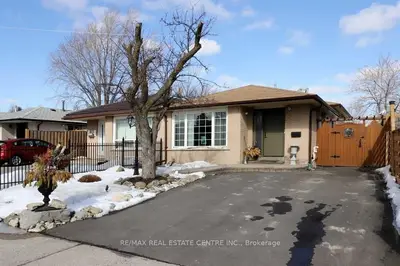814 Eaglemount Crescent, Mississauga, On L5c 1n9