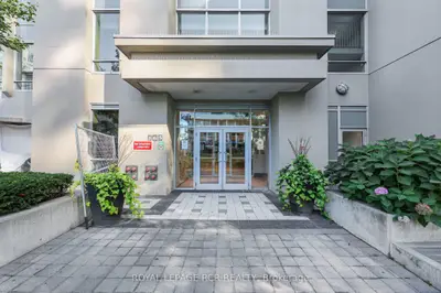 165 Legion Road N 1022, Toronto, On M8y 0b3