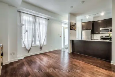 370 Square One Drive Th23 C, Mississauga, On L5b 0e6