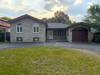 61 Bloomington Crescent, Toronto, On M3n 1r2