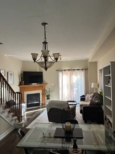 674 Rowley Common, Burlington, On L7l 0a5