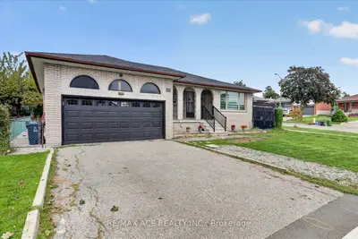 124 Honeywood Road, Toronto, On M3n 1b4