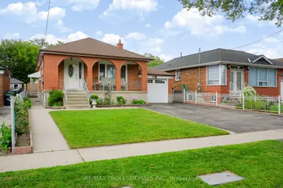 42 Woolgar Avenue, Toronto, On M8z 4y7