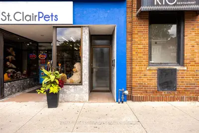 1258a St. Clair Avenue W 2nd Floor, Toronto, On M6e 1b9