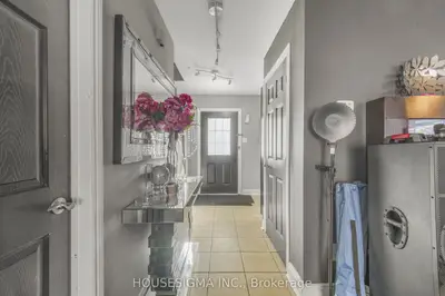 105 Hansen Road N 61, Brampton, On L6v 3c9