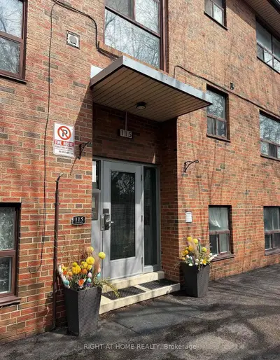 115 Eighth Street 10, Toronto, On M8v 3c5