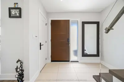 34 Walwyn Avenue, Toronto, On M9n 3h5