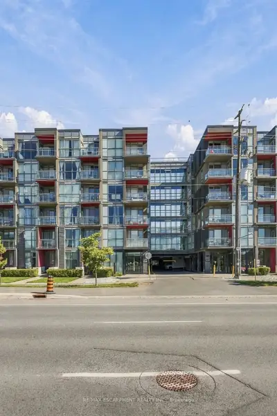 5240 Dundas Street 310b, Burlington, On L7l 0j6