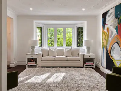 12 Brentwood Road S, Toronto, On M8z 3n2
