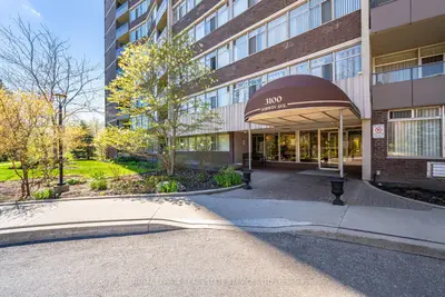 3100 Kirwin Avenue 708, Mississauga, On L5a 3s6