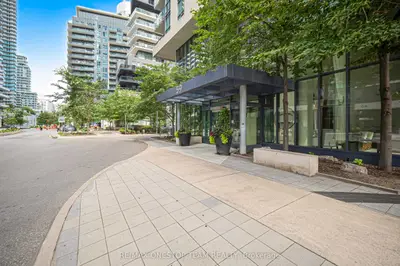 59 Annie Craig Drive 1306, Toronto, On M8v 0c5