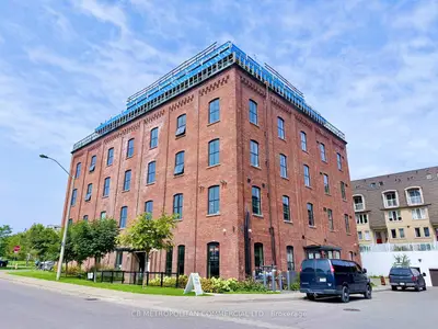 30 Powerhouse Street 2c, Toronto, On M6h 0c6