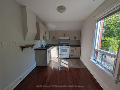 591 Jane Street Upper, Toronto, On M6s 4a3