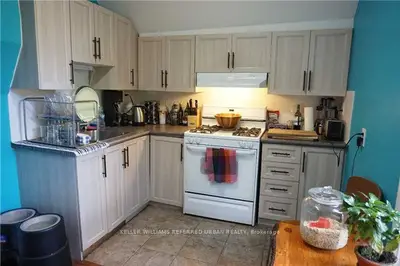 591 Jane Street Upper, Toronto, On M6s 4a3