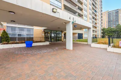 40 Panorama Court 910, Toronto, On M9v 4m1