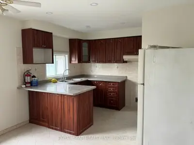 162 Beech St Main Floor Street, Brampton, On L6v 1v6