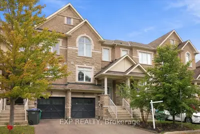 27 Rockbrook Trail, Brampton, On L7a 4h8