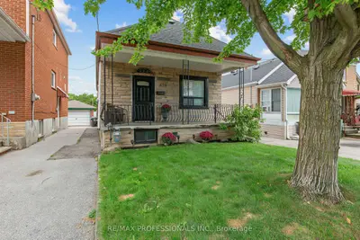 429 Gilbert Avenue, Toronto, On M6e 4x2