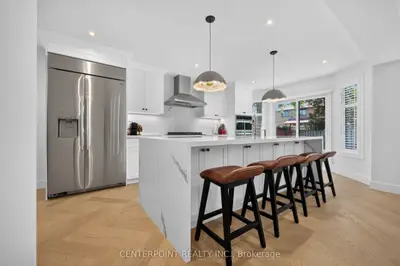 1073 Grandeur Crescent, Oakville, On L6h 4b6