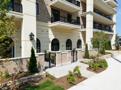 38 Earlington Avenue 207, Toronto, On M8x 0b6