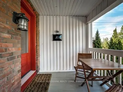 60 Gillespie Avenue, Toronto, On M6n 2y6