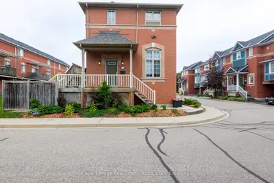 5031 East Mill Road 38, Mississauga, On L5v 2m5