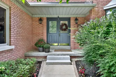 1962 Calgary Court, Mississauga, On L5h 4j1