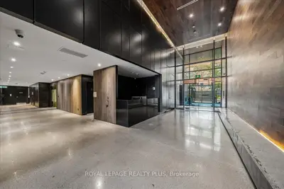 383 Sorauren Avenue 207, Toronto, On M6r 0a4