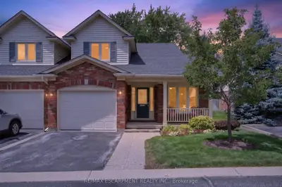 581 Dynes Road 2, Burlington, On L7n 2v4