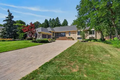 1393 Hazelton Boulevard, Burlington, On L7p 4v3