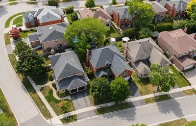 2776 Rosewood Lane, Oakville, On L6j 7m4