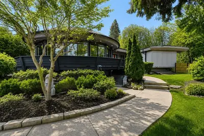 1352 Nocturne Court, Mississauga, On L5h 2l8